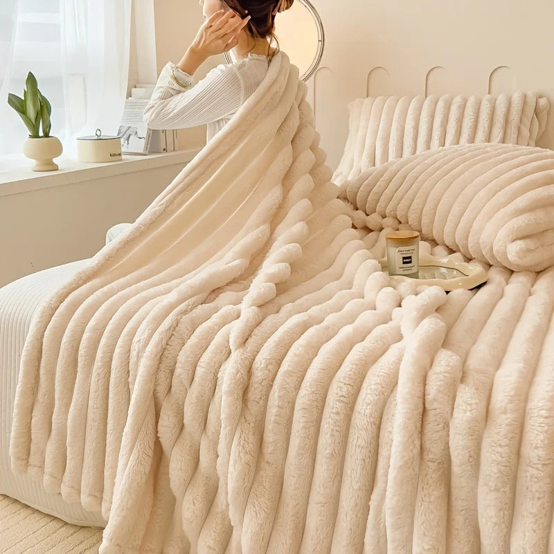 Luxury Plush Flannel Blanket – Soft & Warm for Bed, Sofa & Travel