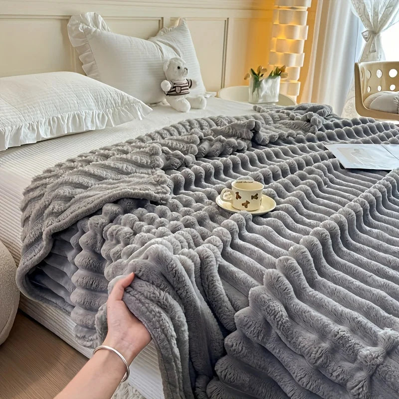 Luxury Plush Flannel Blanket – Soft & Warm for Bed, Sofa & Travel