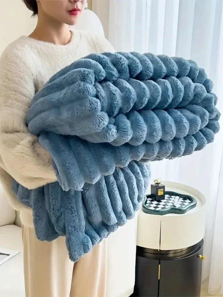Soft Plush Ribbed Throw Blanket – Cozy Coral Fleece for Sofa & Bed