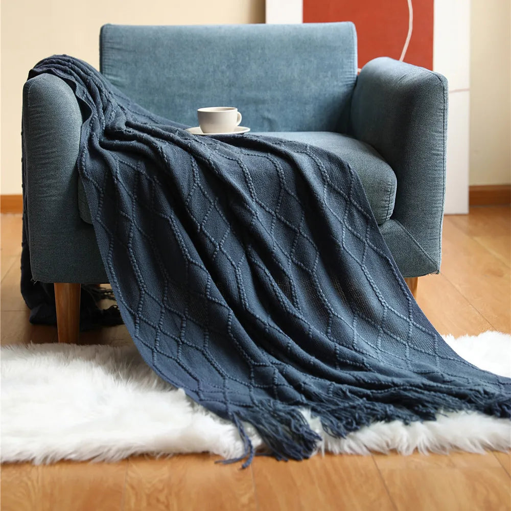 Luxury Knitted Throw Blanket with Tassels – Soft Acrylic Sofa & Bed Blanke