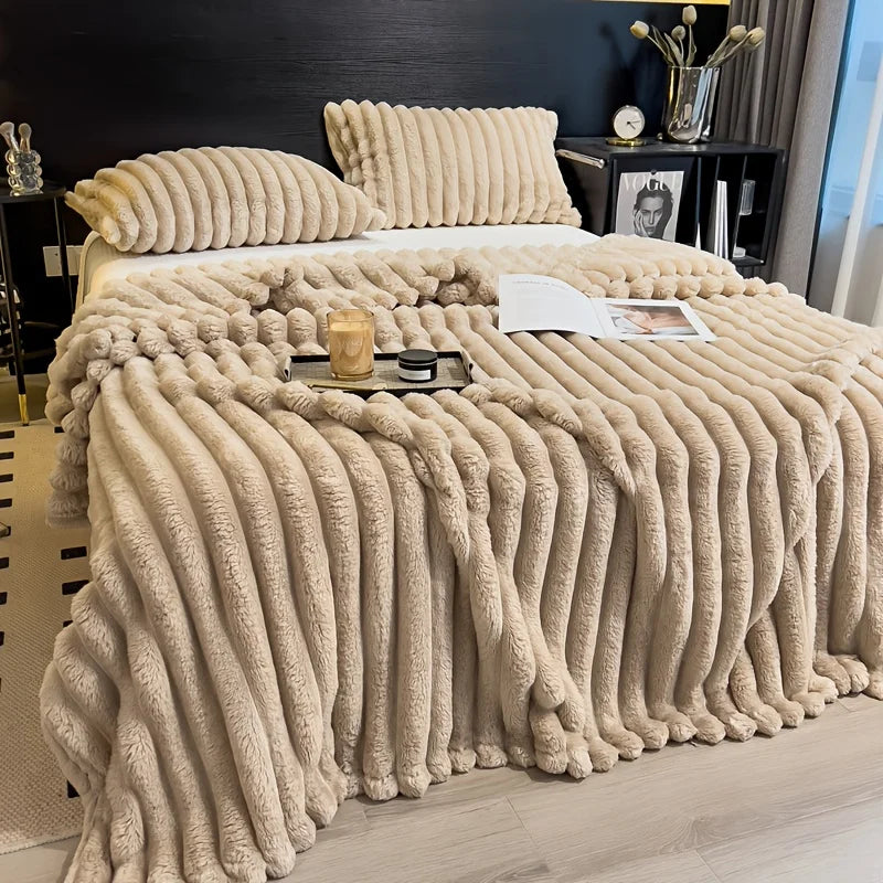 Luxury Plush Flannel Blanket – Soft & Warm for Bed, Sofa & Travel