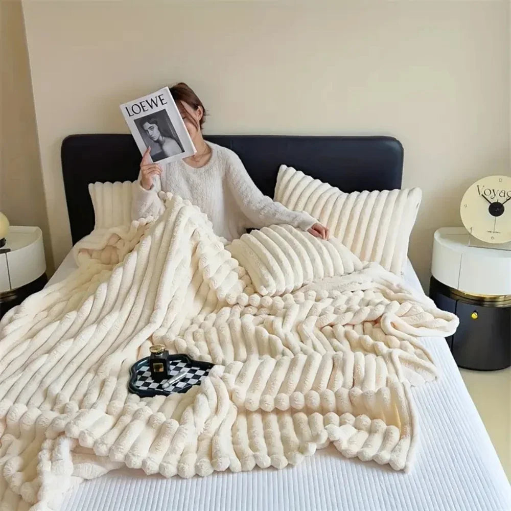 Soft Plush Ribbed Throw Blanket – Cozy Coral Fleece for Sofa & Bed